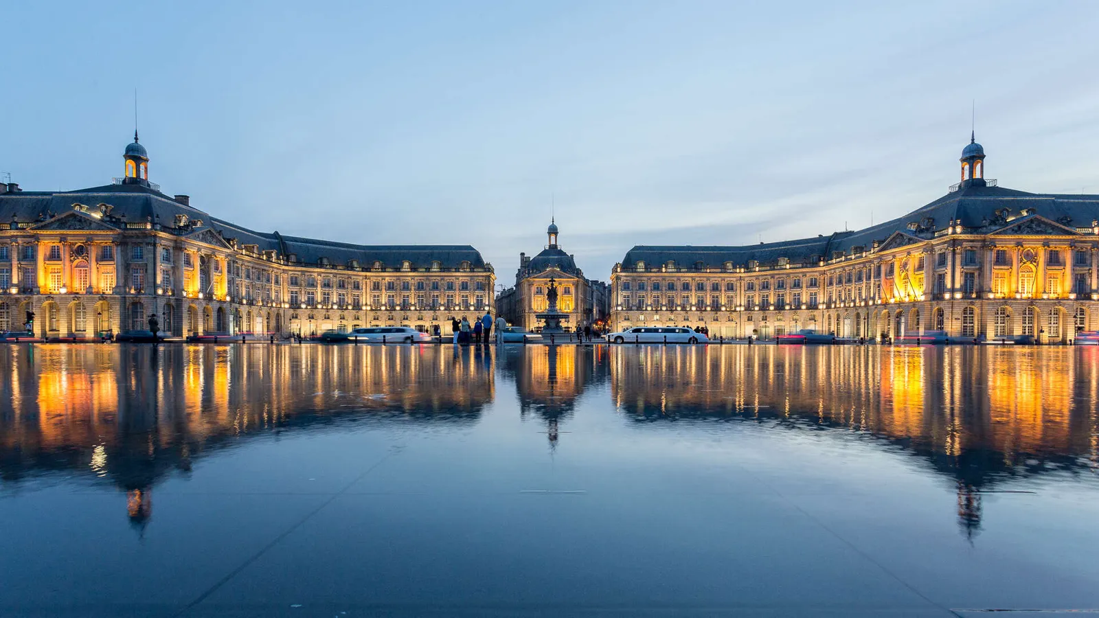 Bordeaux Travel Guide 2026: Everything You Need to Know!
