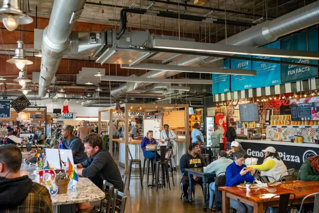 The 7th Street Public Market as a mandatory stop on your itinerary.