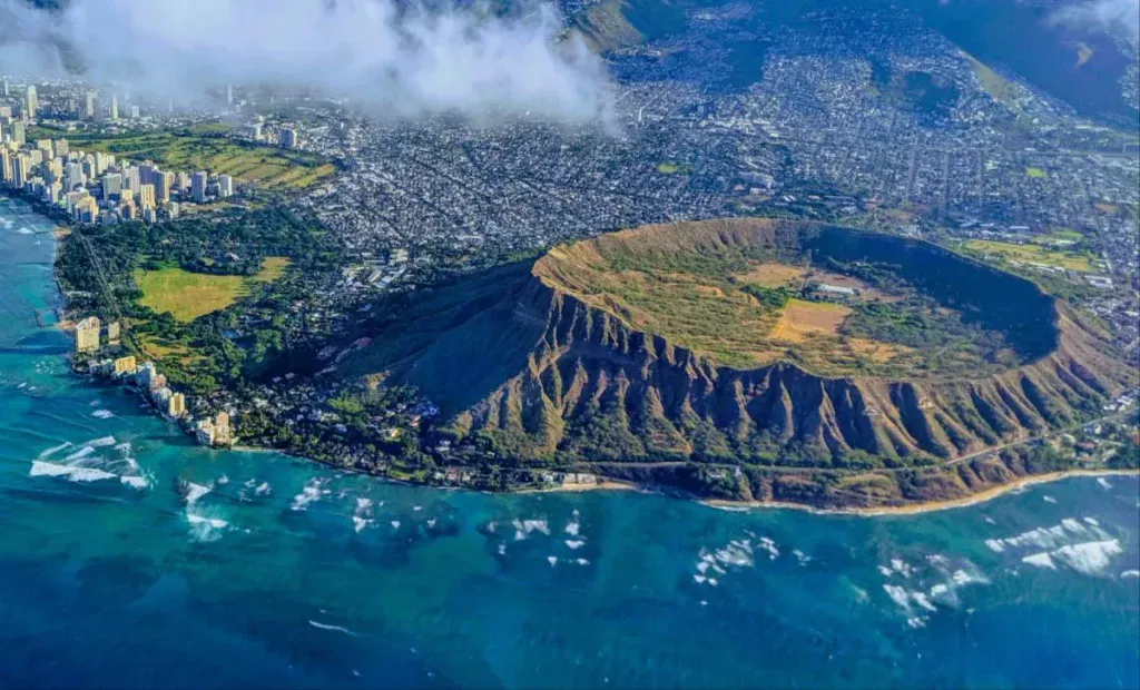 Diamond Head (Lēʻahi)