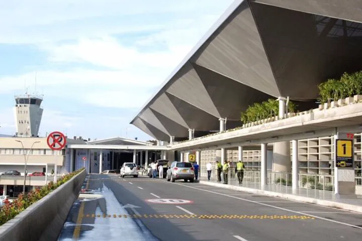 Your ultimate guide to getting from Cali Airport to your destination.