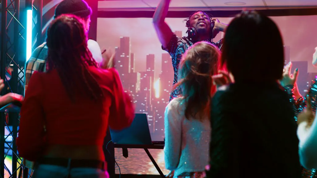 Dallas Nightlife Guide: Best clubs, bars and more.