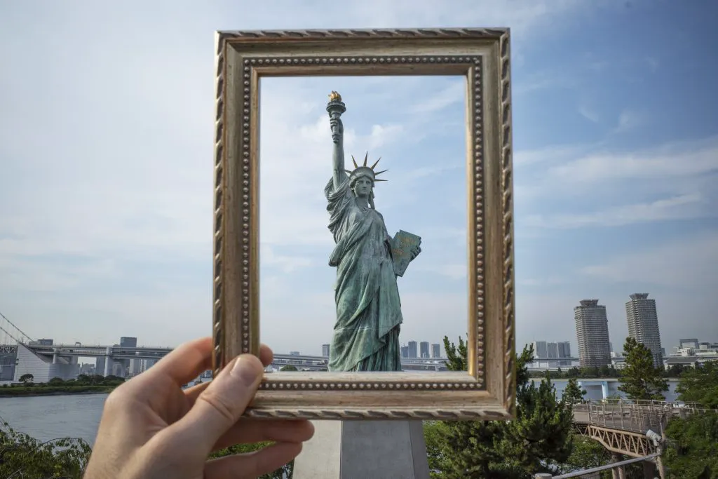 Top ten must visit attractions in New York.