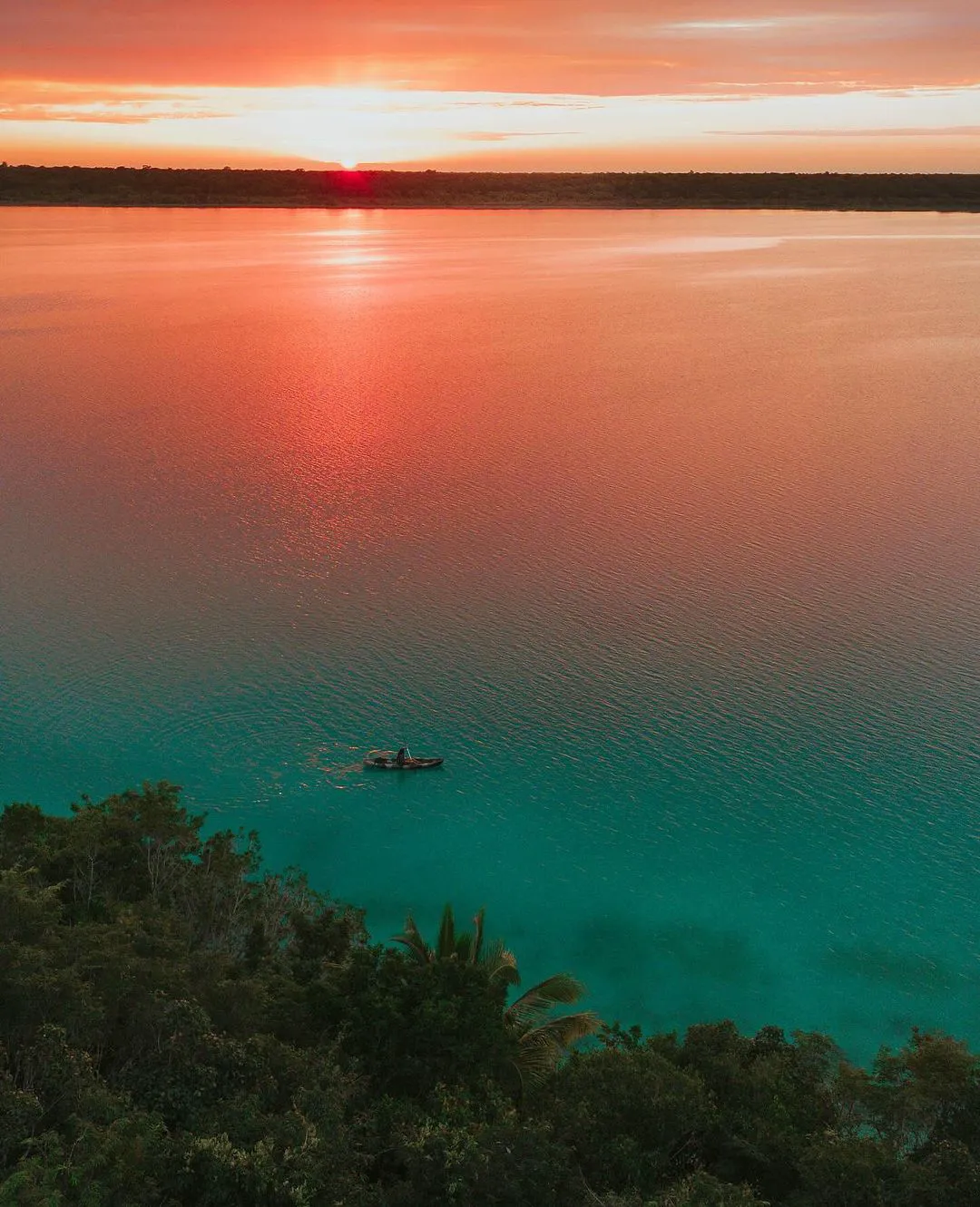 Bacalar Lagoon