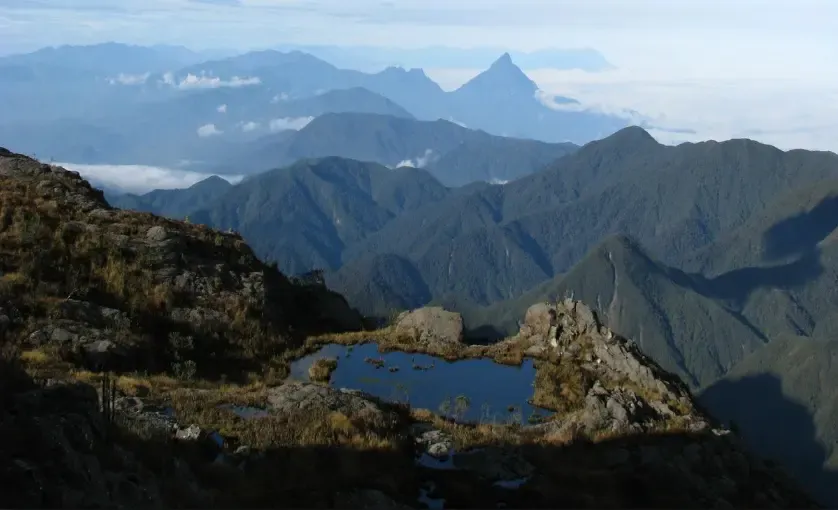 The nearby Farallones mountains