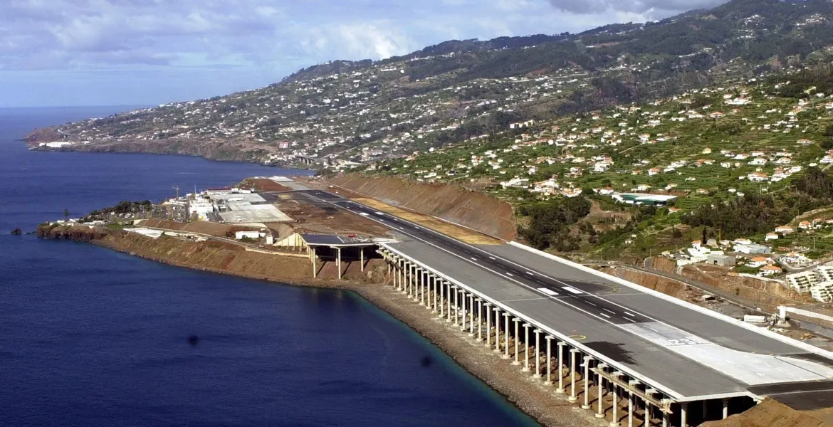 Booking Madeira Airport Transportation in advanced, is it worth it?